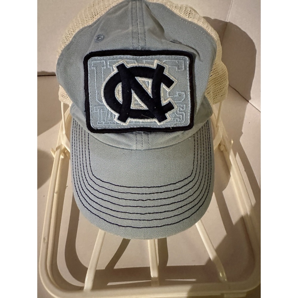 UNC Tar Heels Mesh Back Trucker Hat SnapBack Patch Blue & White Cotton VGC